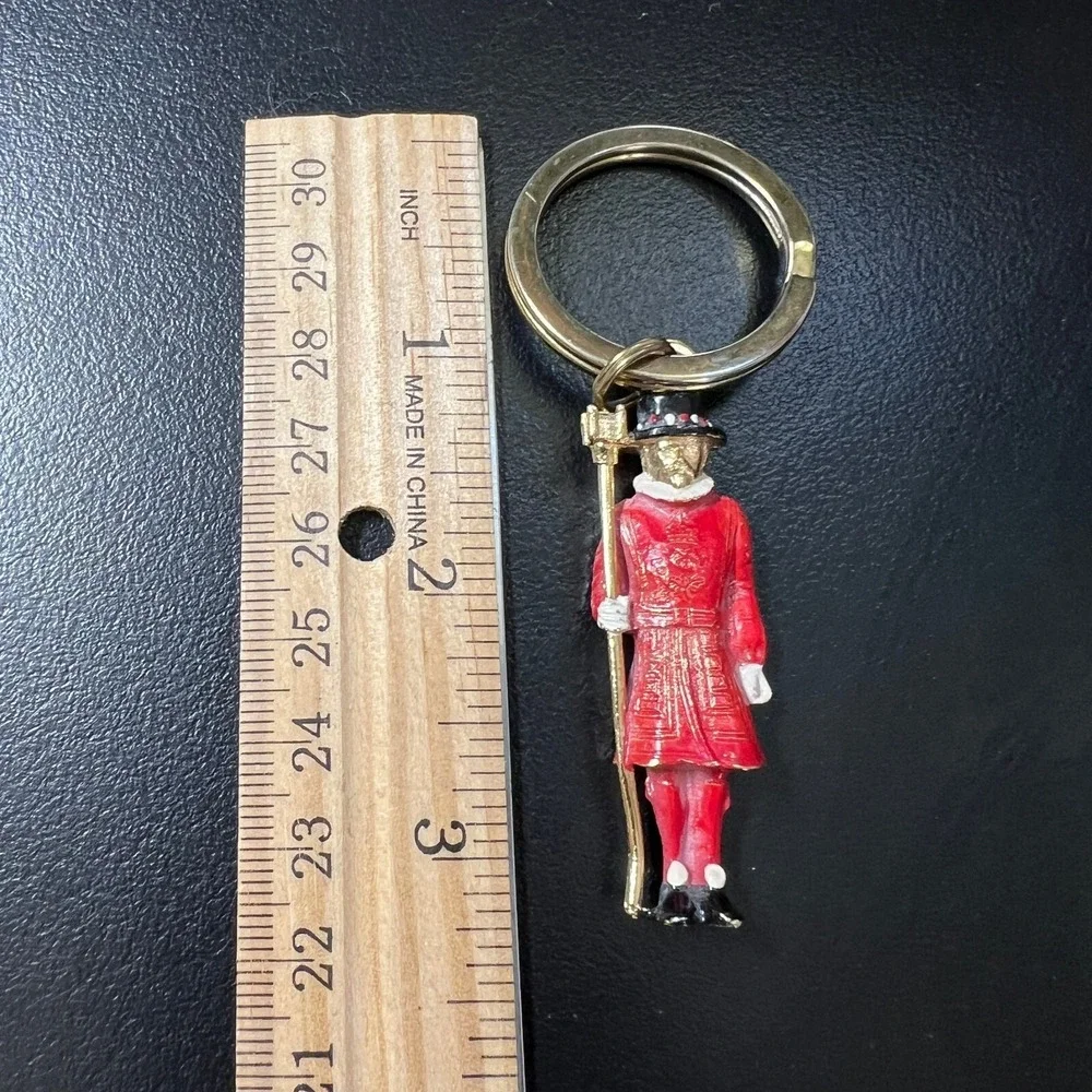 Vintage Beefeater Keychain Yeoman Warders at the Tower of London‎ United Kingdom